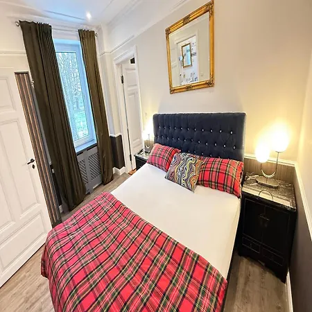 Whisperwood Apartment Colnrade