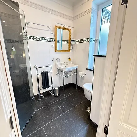 Apartment Whisperwood *