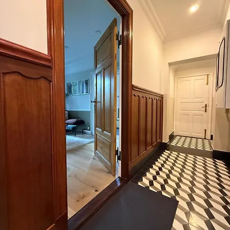 Whisperwood Apartment