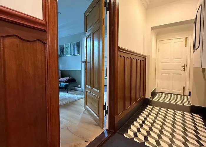 Whisperwood Apartment